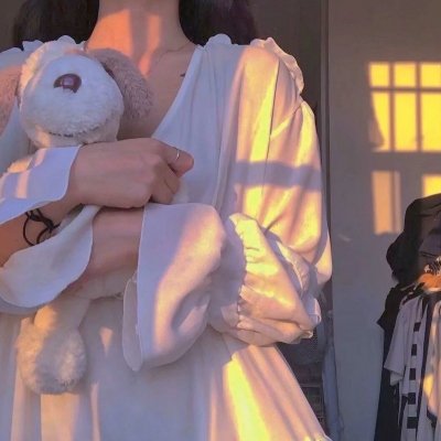 想被拥抱的12个女人 在线观看